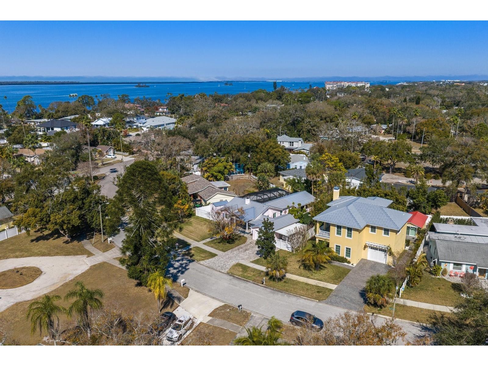 216 Grove Circle S Dunedin FL 34698 TB8480612 image39