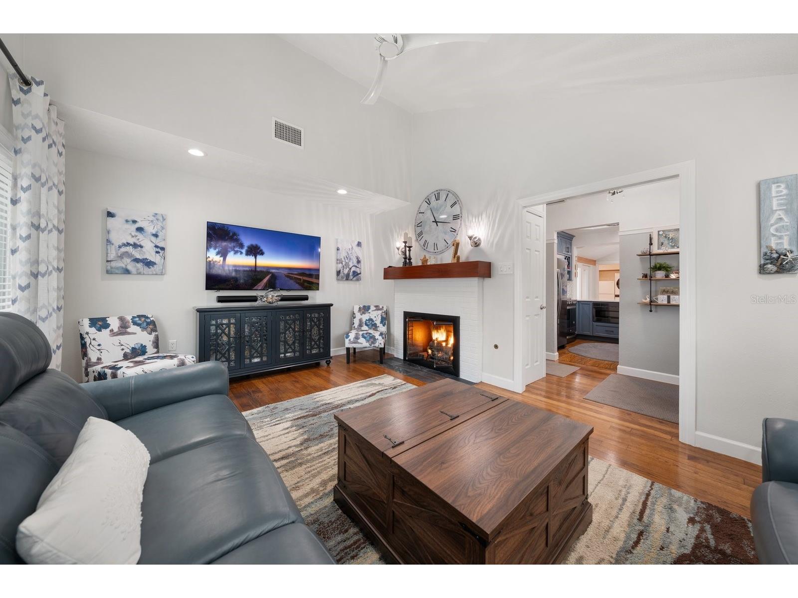 216 Grove Circle S Dunedin FL 34698 TB8480612 image7