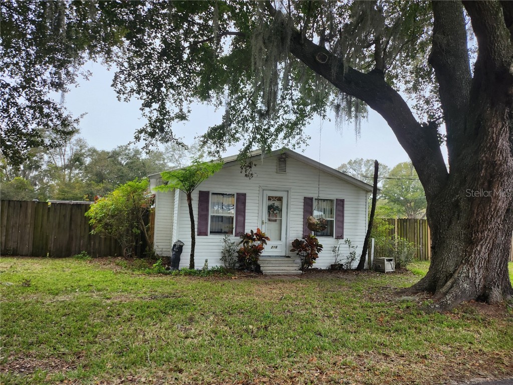 216 N Webb Road Plant City FL 33566 T3497154 image1