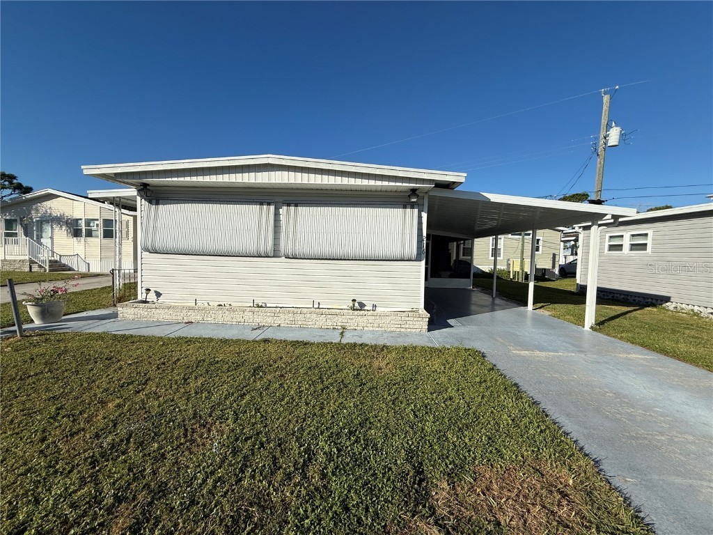 216 Outer Drive E Venice FL 34285 N6141009 image1