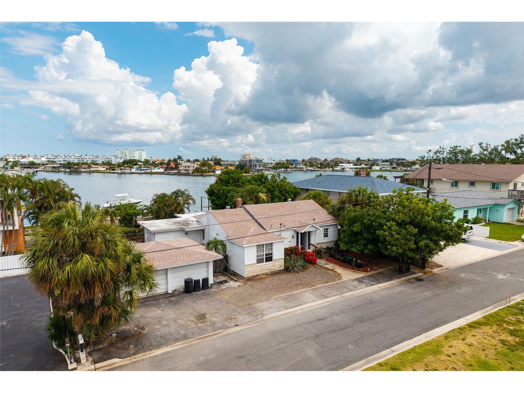 216 Punta Vista Drive Saint Pete Beach FL 33706 - BOCA CIEGA BAY TB8527765 image2