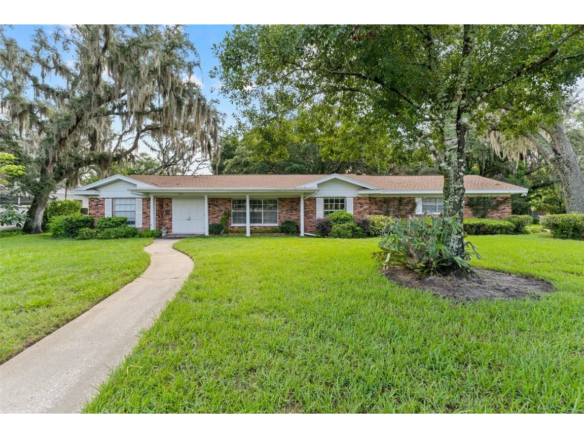 216 S Burlingame Avenue Temple Terrace FL 33617 T3543407 image1