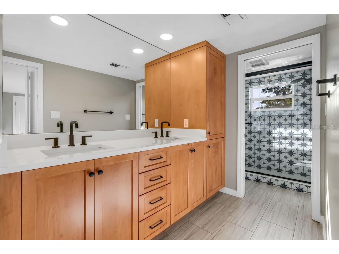 216 S Shore Crest Drive Tampa FL 33609 TB8398598 image12