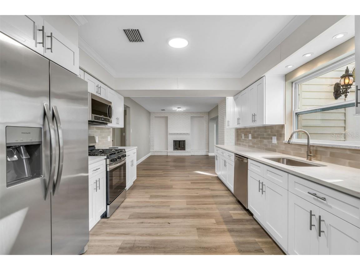 216 S Shore Crest Drive Tampa FL 33609 TB8398598 image5