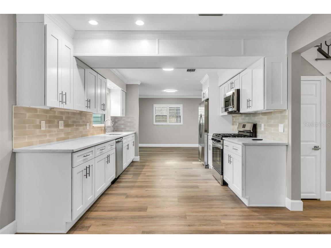 216 S Shore Crest Drive Tampa FL 33609 TB8398598 image6