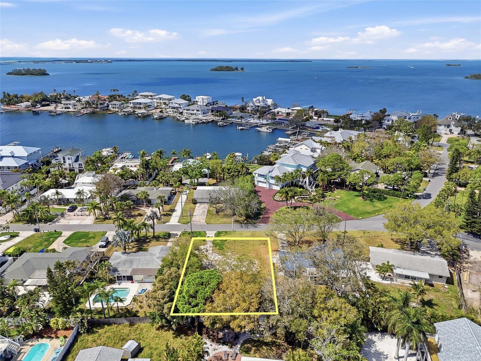 216 Shore Drive Palm Harbor FL 34683 TB8484212 image1