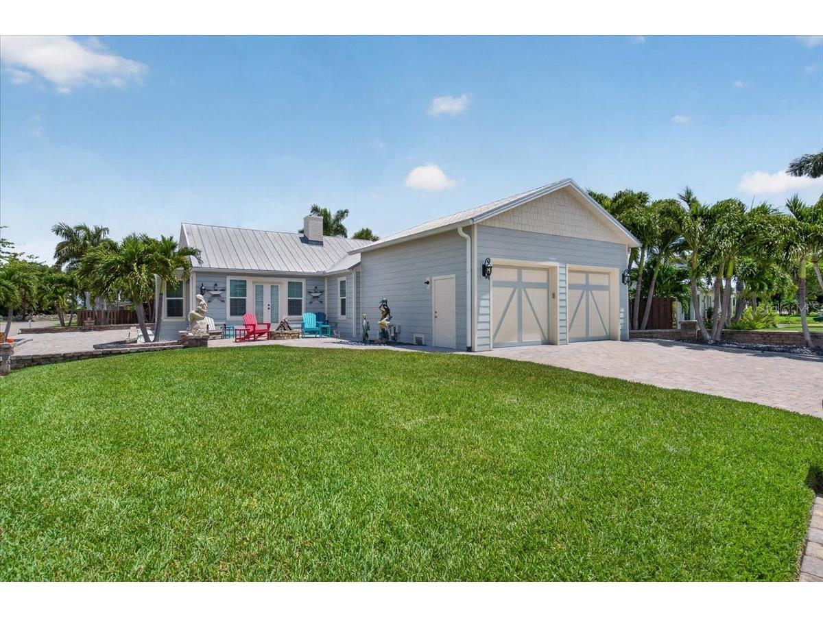 216 Sunrise Drive Nokomis FL 34275 - ROBERTS BAY A4694723 image1