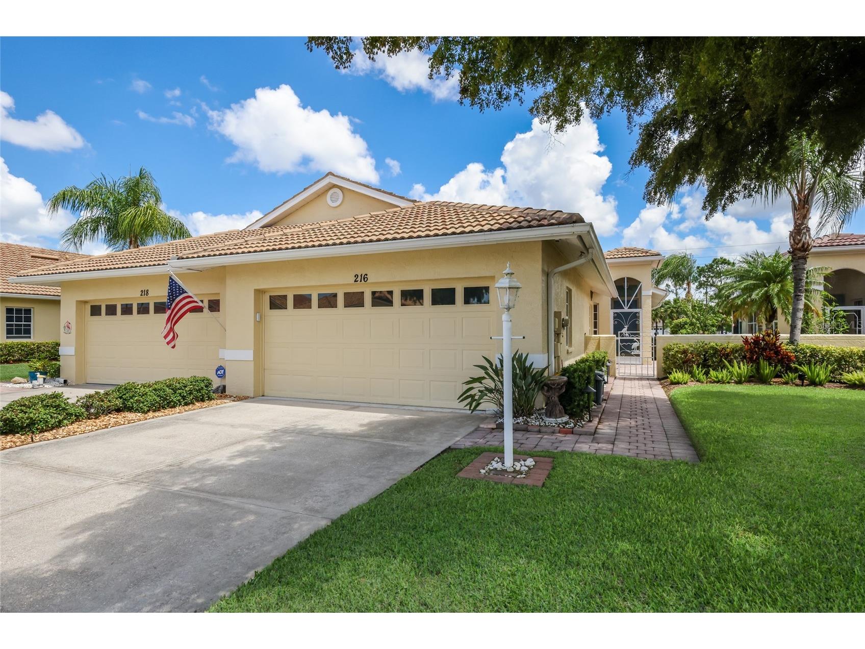 216 Vista Del Lago Way Venice FL 34292 A4694205 image1