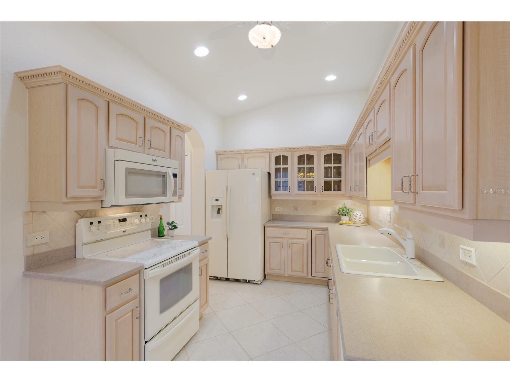 216 Vista Del Lago Way Venice FL 34292 A4694205 image9