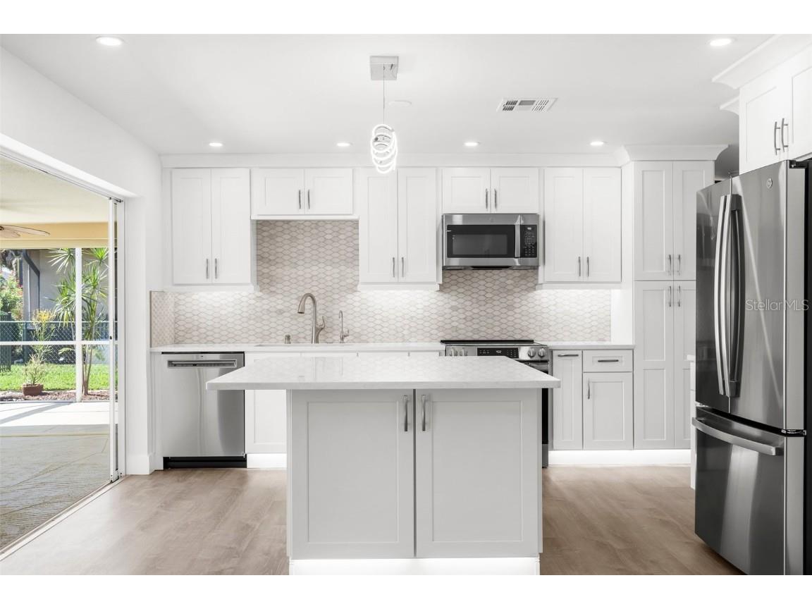 2160 Palm Tree Drive Punta Gorda FL 33950 - Canal D6140824 image17