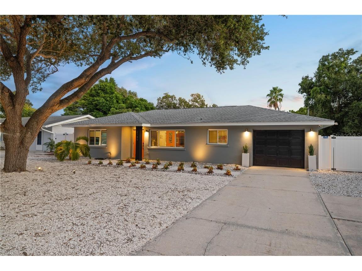 2160 Sunnyside Place Sarasota FL 34239 A4624273 image1