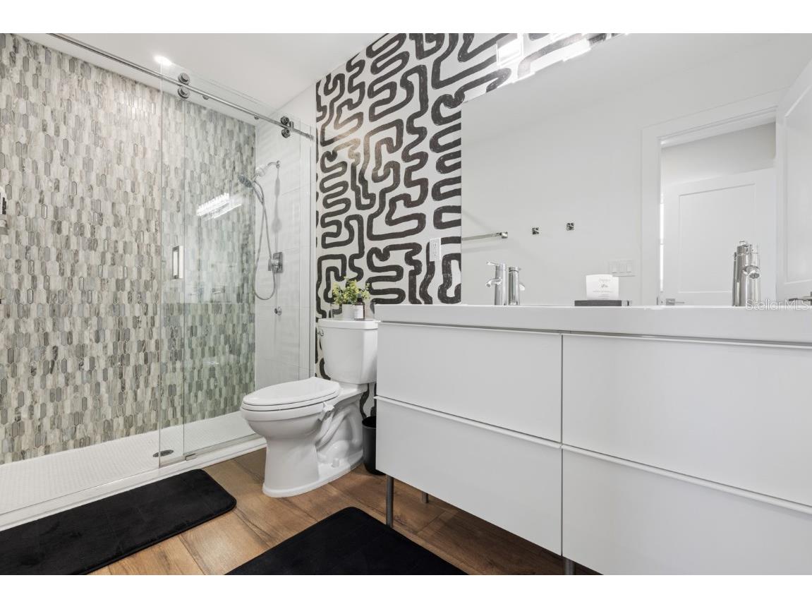 2160 Sunnyside Place Sarasota FL 34239 A4674367 image14