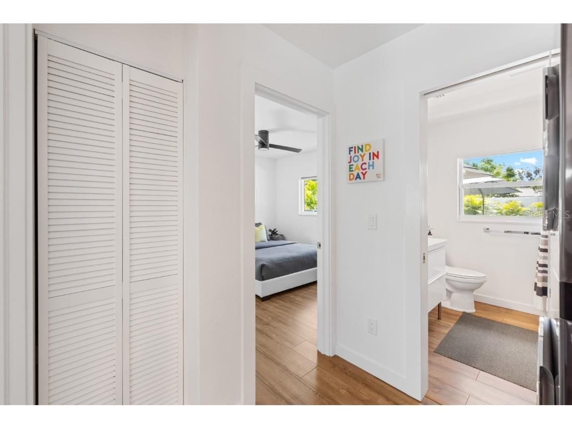 2160 Sunnyside Place Sarasota FL 34239 A4674367 image15