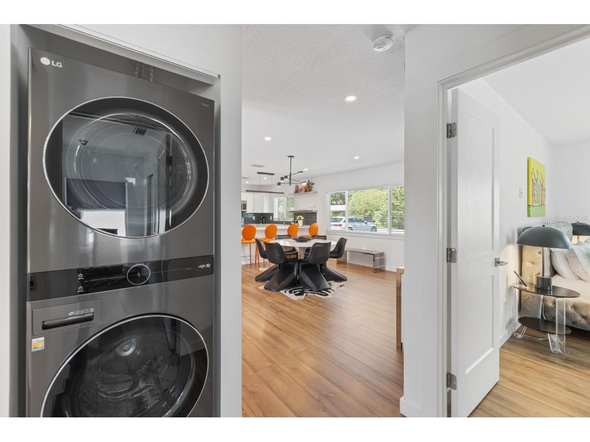 2160 Sunnyside Place Sarasota FL 34239 A4674367 image16