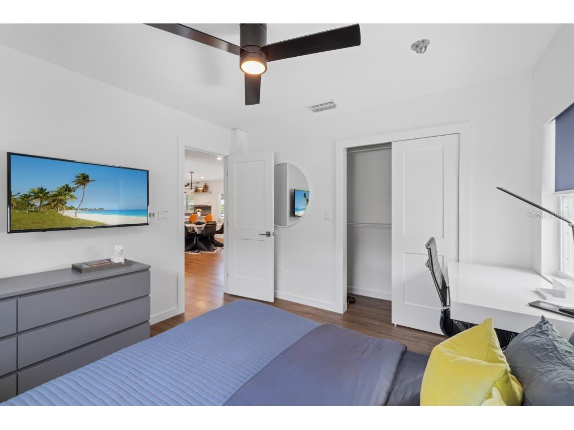 2160 Sunnyside Place Sarasota FL 34239 A4674367 image20