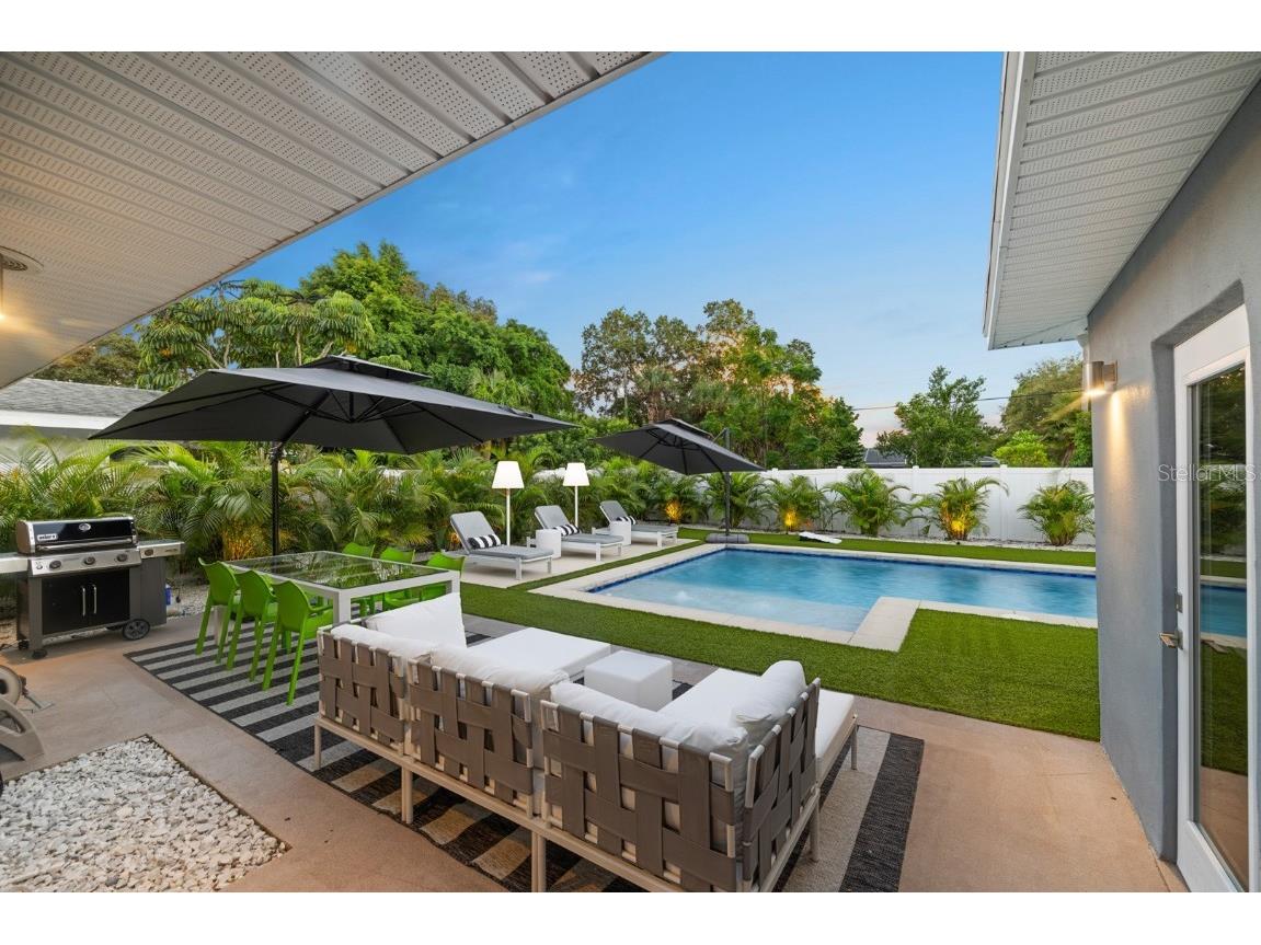 2160 Sunnyside Place Sarasota FL 34239 A4674367 image23