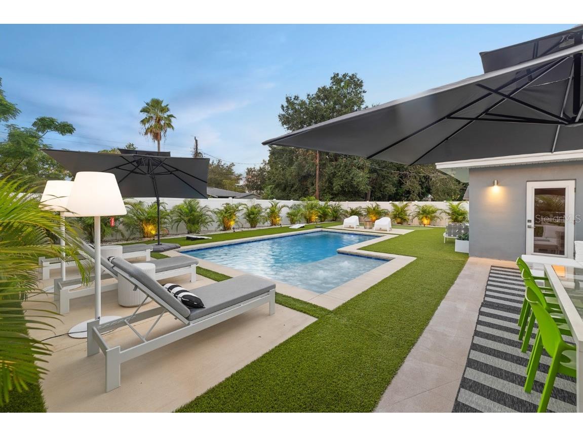 2160 Sunnyside Place Sarasota FL 34239 A4674367 image24