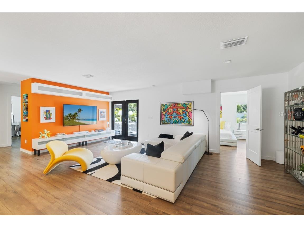 2160 Sunnyside Place Sarasota FL 34239 A4674367 image8