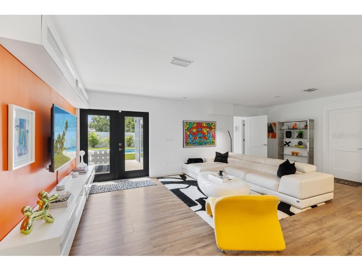 2160 Sunnyside Place Sarasota FL 34239 A4674367 image9