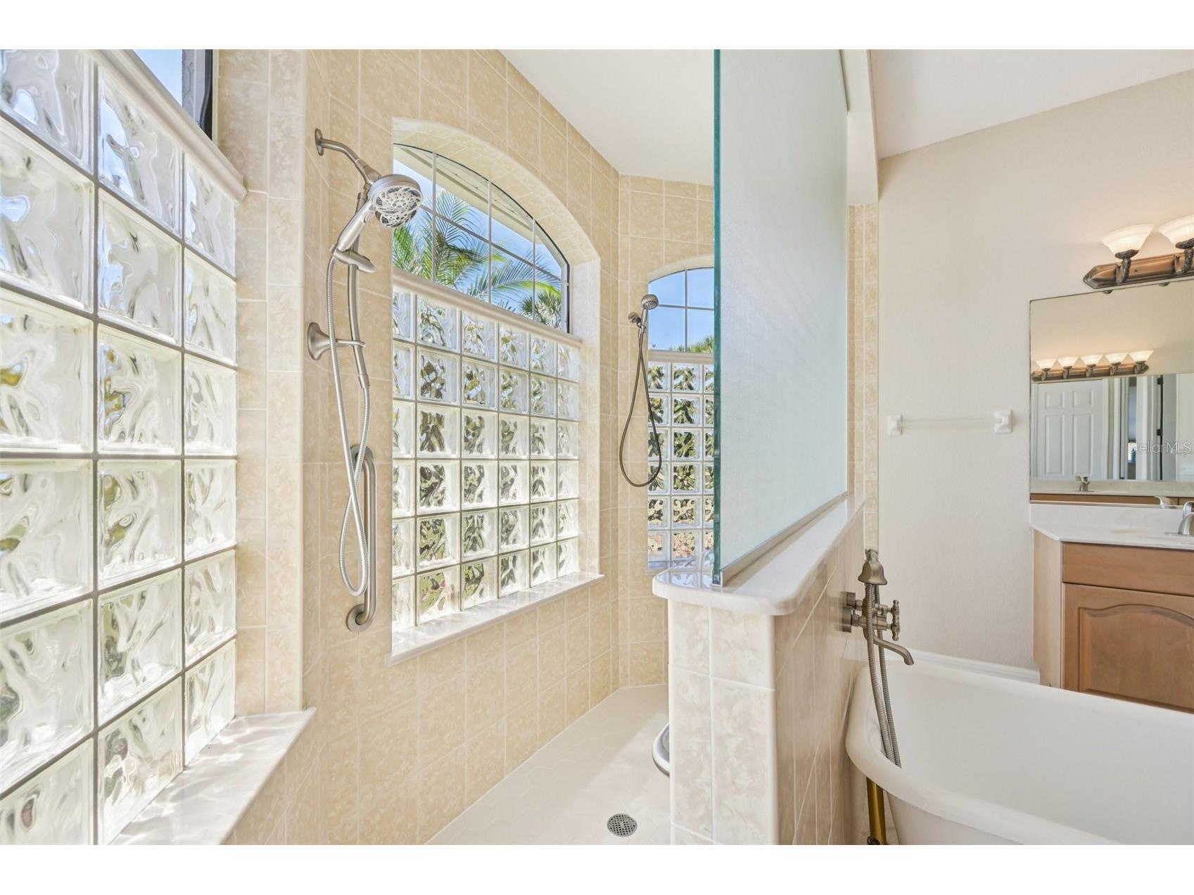 2160 W Hillsborough Boulevard North Port FL 34286 A4687502 image39