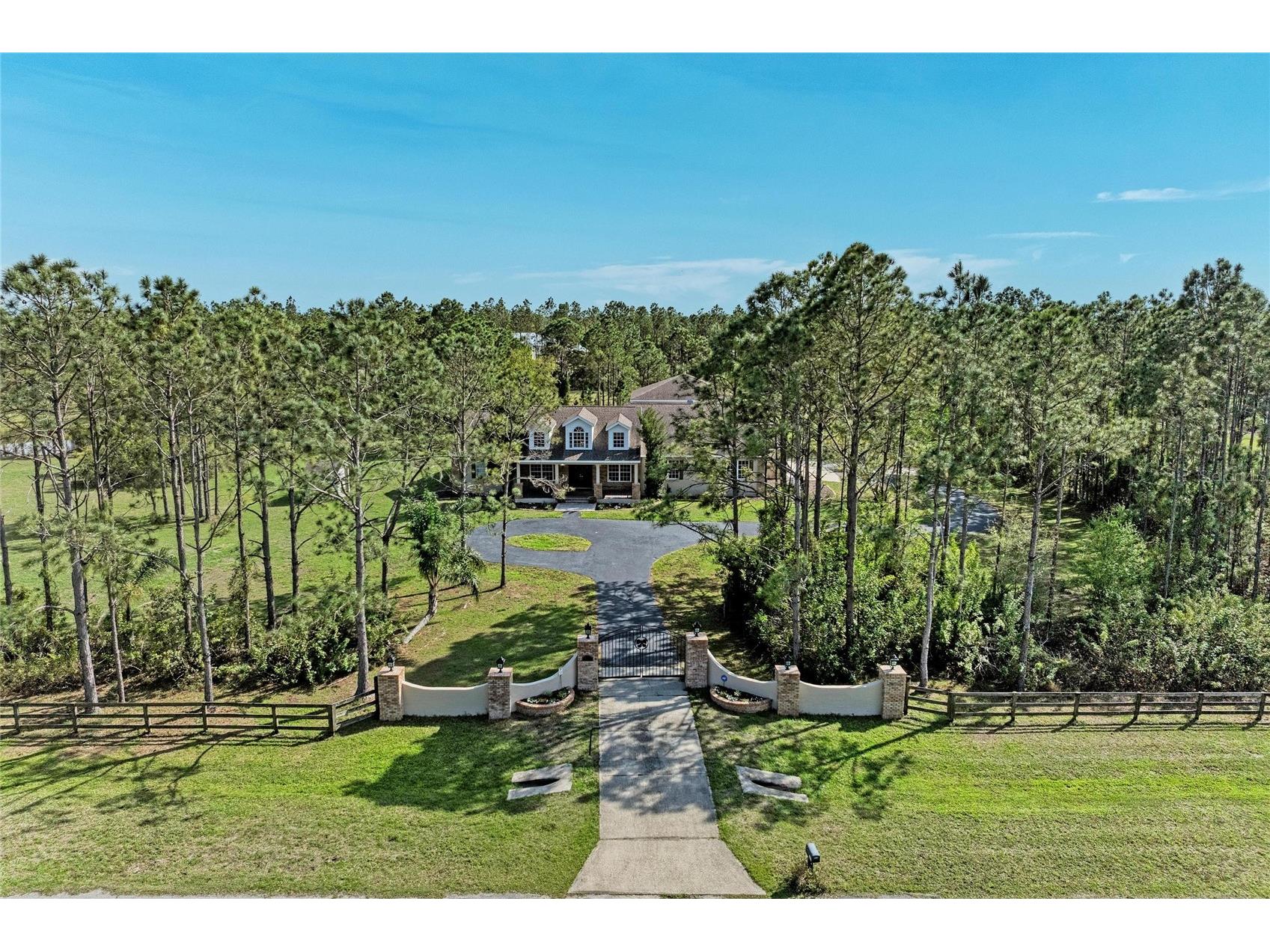 21616 67th Avenue E Bradenton FL 34211 A4686301 image1