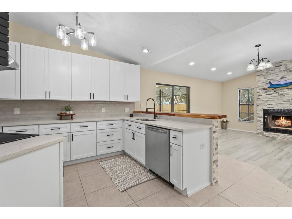 2162 Cork Oak Street Sarasota FL 34232 A4660428 image17