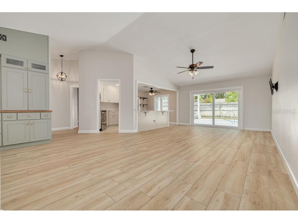 2162 Cypress Point Drive N Clearwater FL 33763 TB8490754 image5