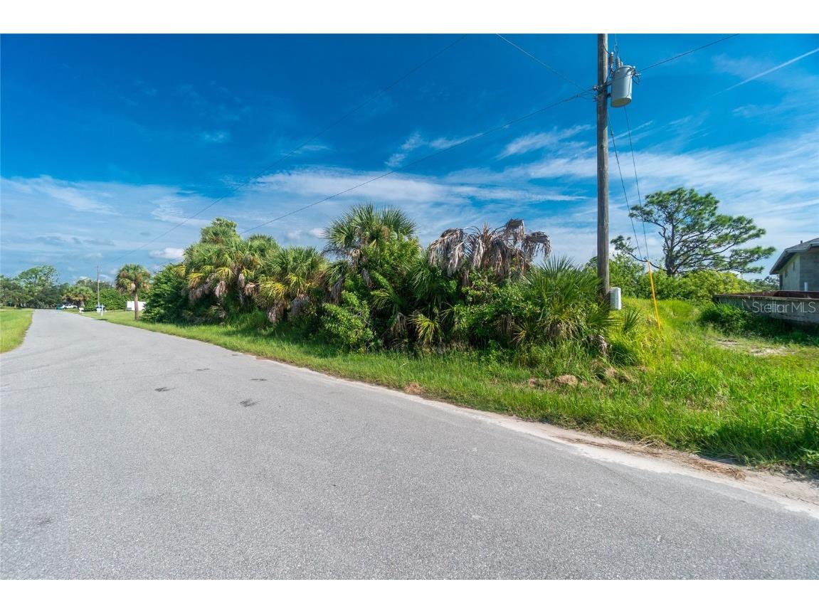 2162 Doolittle Lane Port Charlotte FL 33953 - DOOLITTLE WATERWAY D6132675 image2