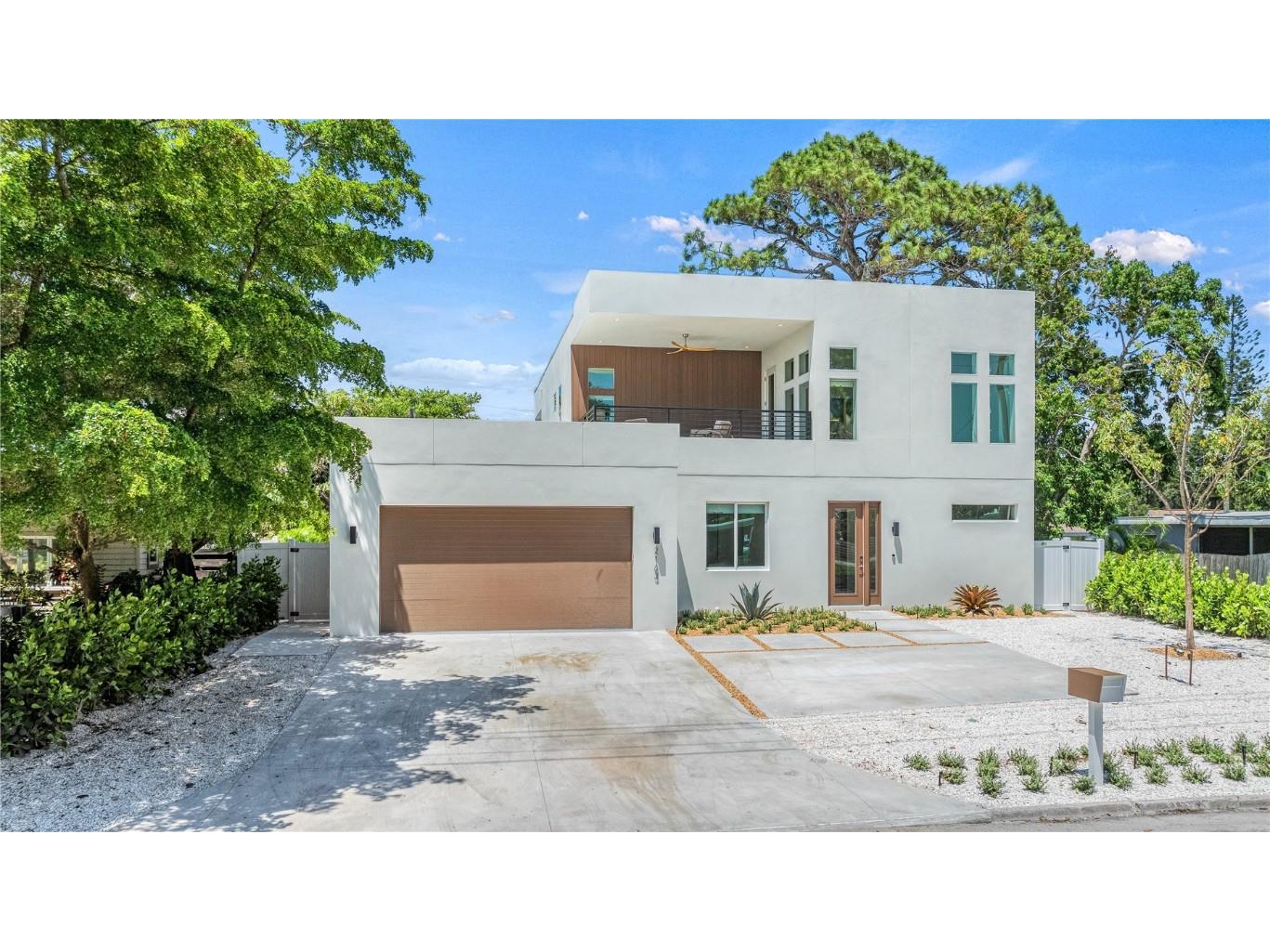 2163 Waldemere Street Sarasota FL 34239 A4669073 image1