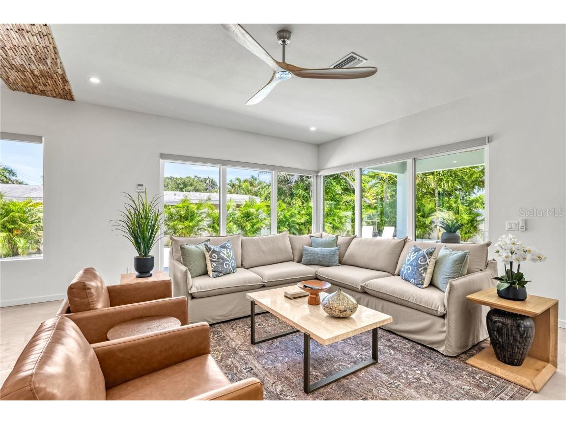 2163 Waldemere Street Sarasota FL 34239 A4669073 image16