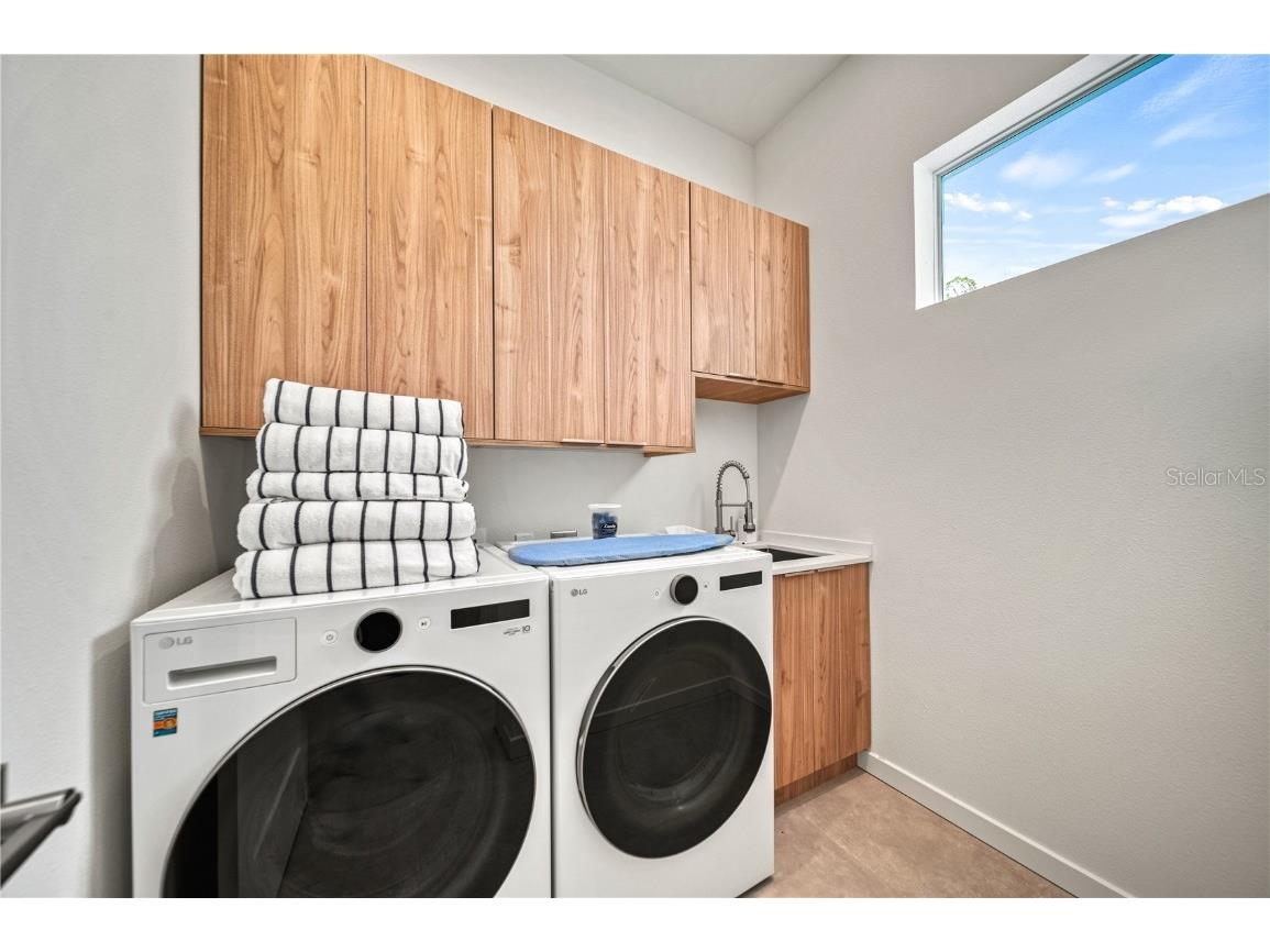 2163 Waldemere Street Sarasota FL 34239 A4669073 image21