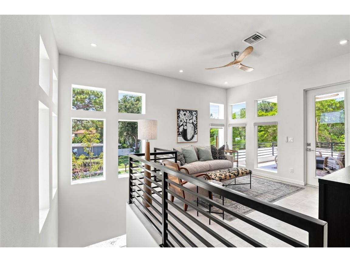 2163 Waldemere Street Sarasota FL 34239 A4669073 image30