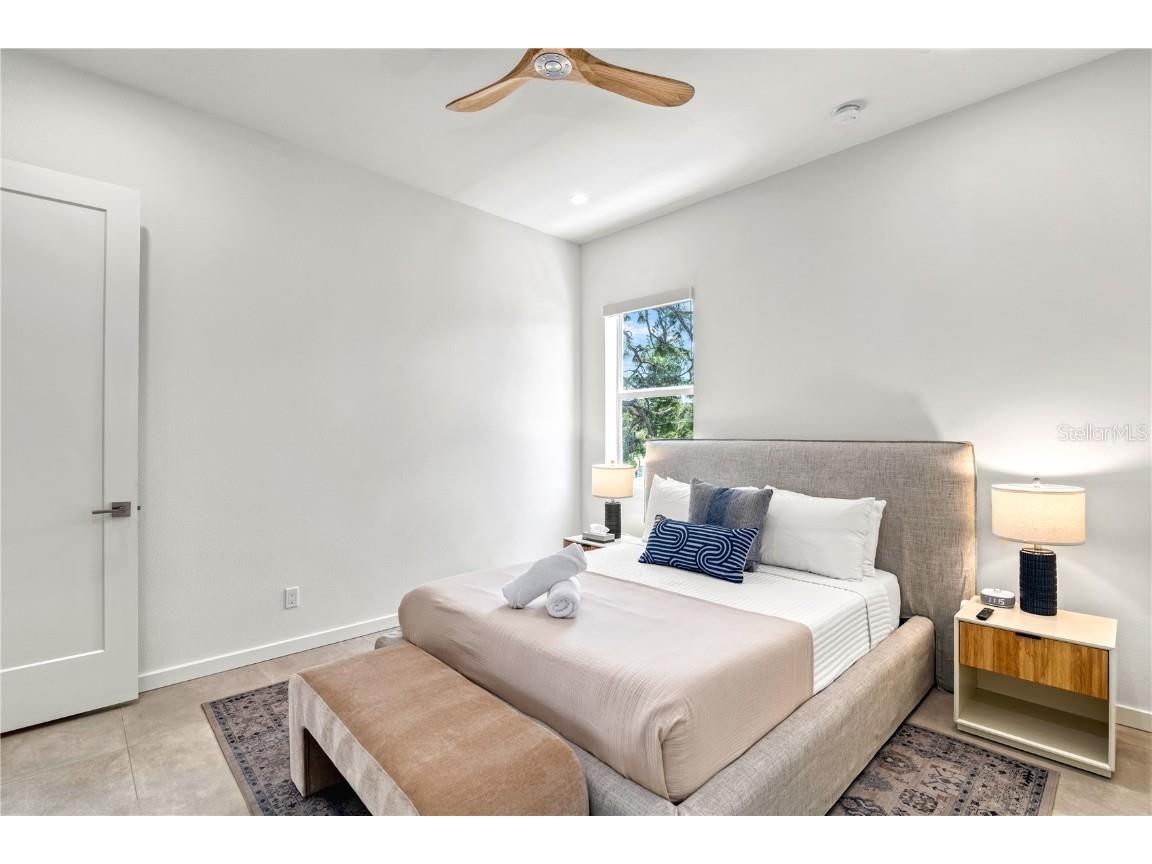 2163 Waldemere Street Sarasota FL 34239 A4669073 image33