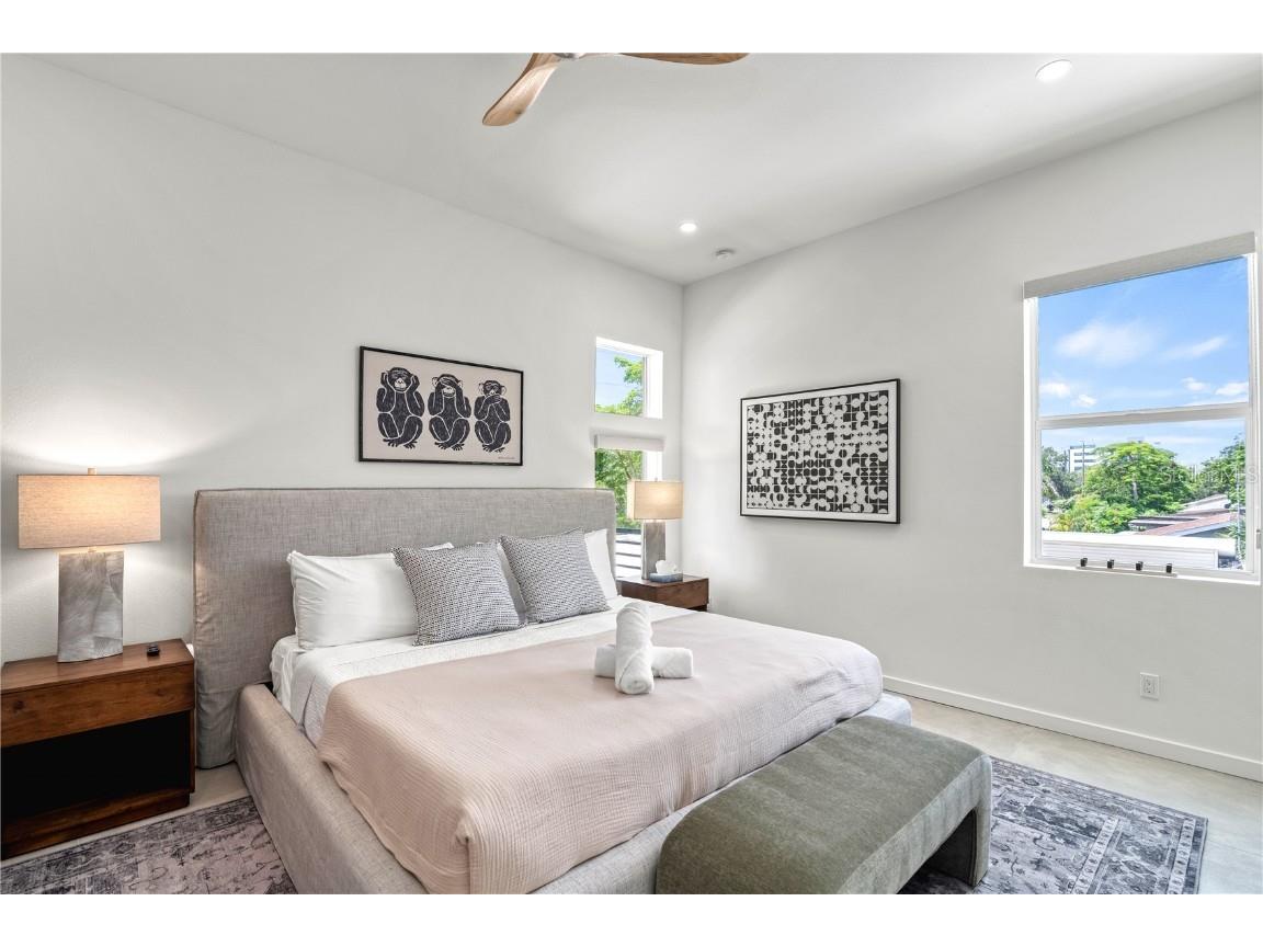2163 Waldemere Street Sarasota FL 34239 A4669073 image37