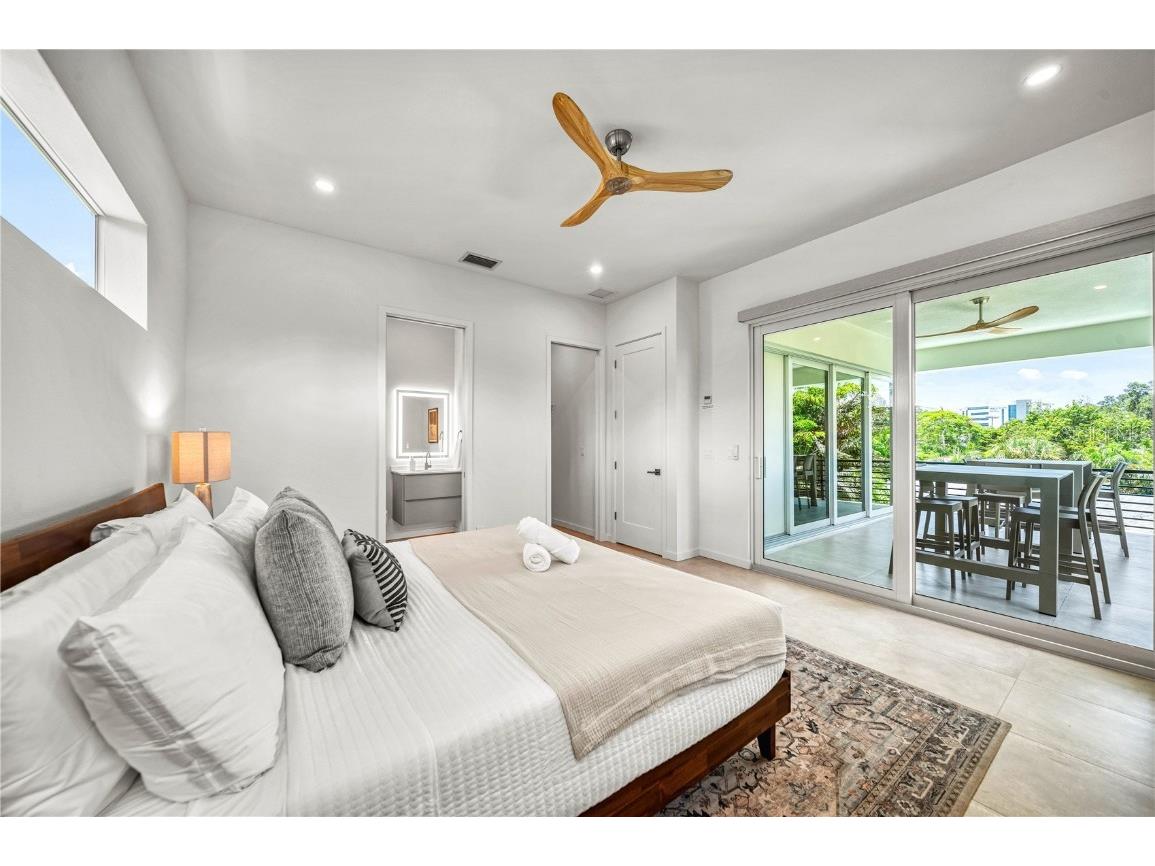 2163 Waldemere Street Sarasota FL 34239 A4669073 image41