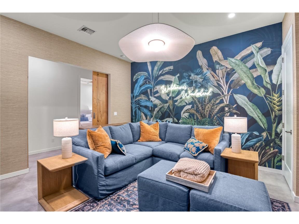 2163 Waldemere Street Sarasota FL 34239 A4669073 image43