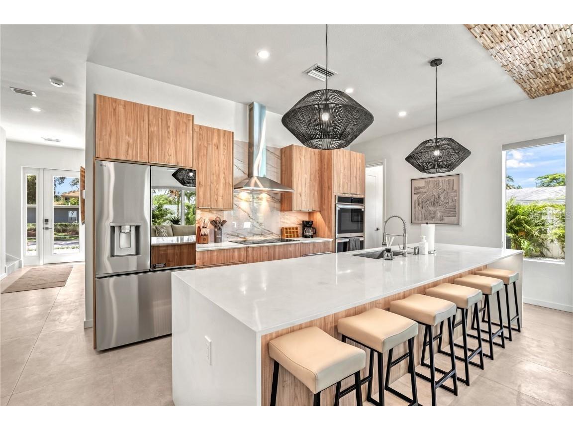 2163 Waldemere Street Sarasota FL 34239 A4669073 image5