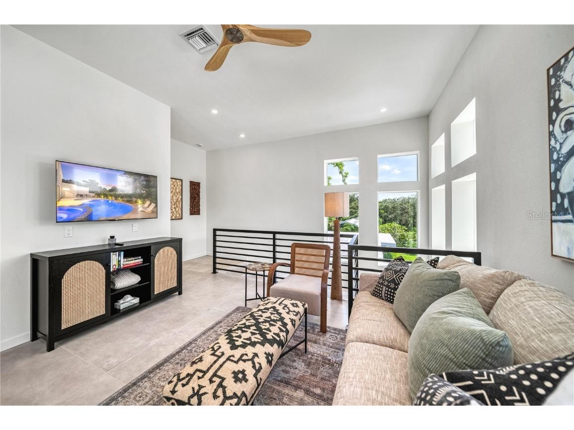 2163 Waldemere Street Sarasota FL 34239 A4669073 image50