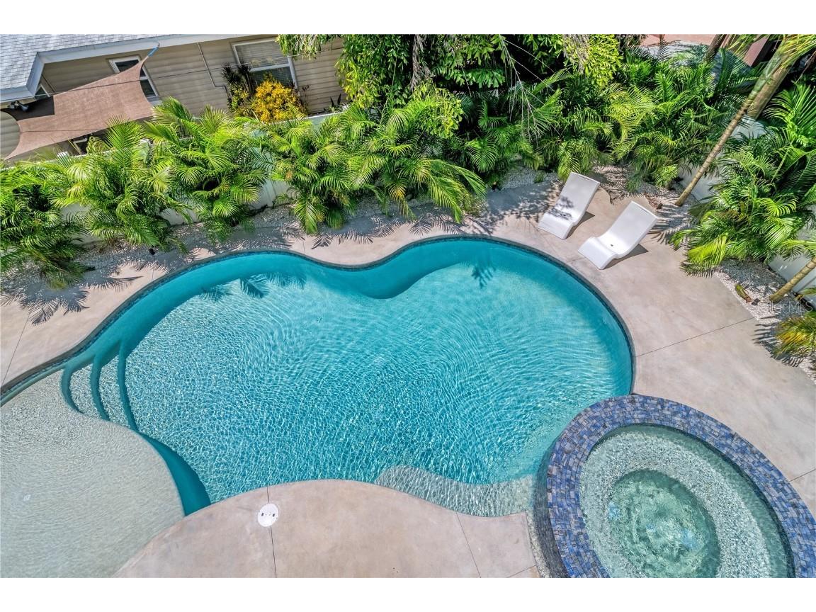 2163 Waldemere Street Sarasota FL 34239 A4669073 image56