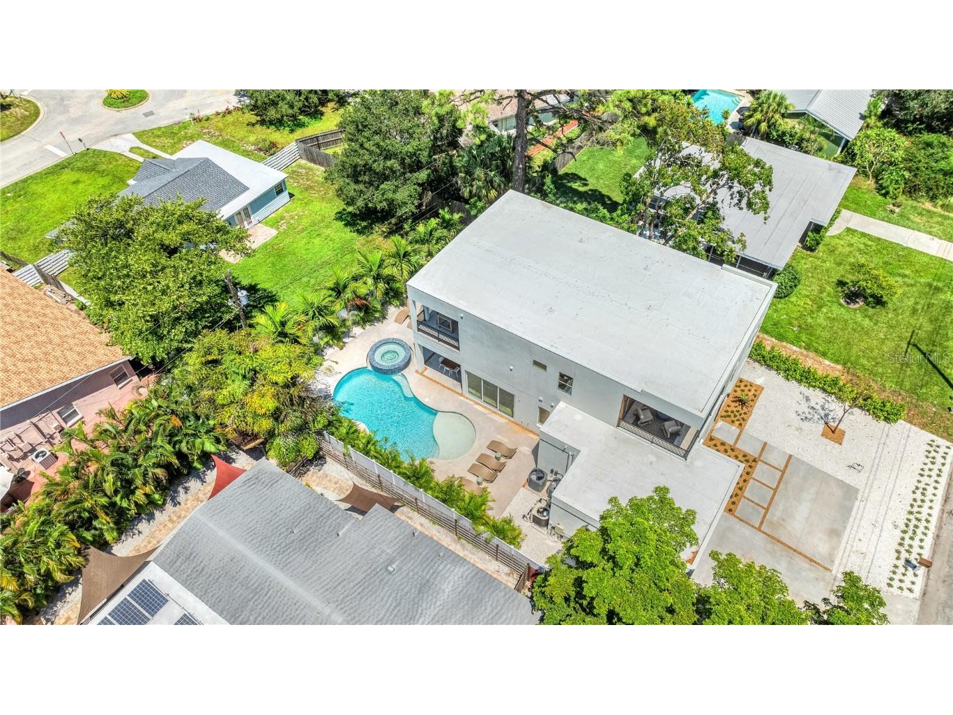2163 Waldemere Street Sarasota FL 34239 A4669073 image57