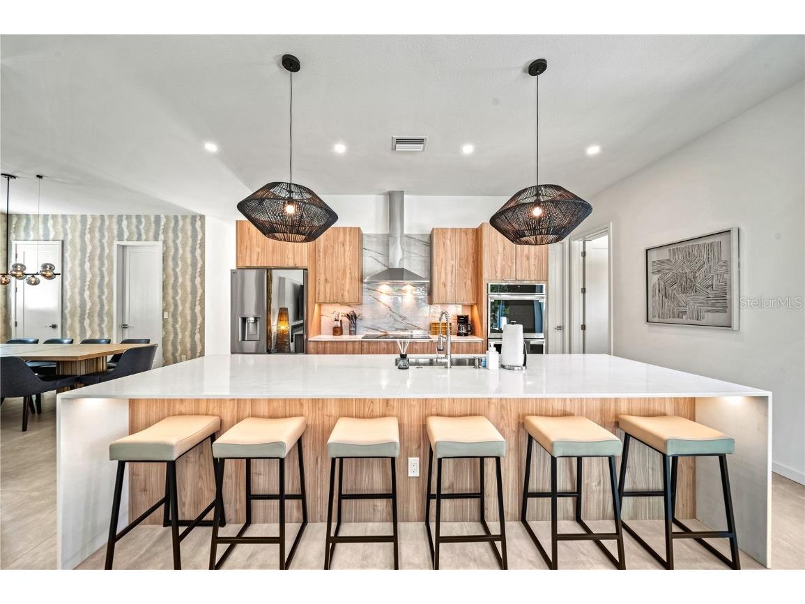 2163 Waldemere Street Sarasota FL 34239 A4669073 image9