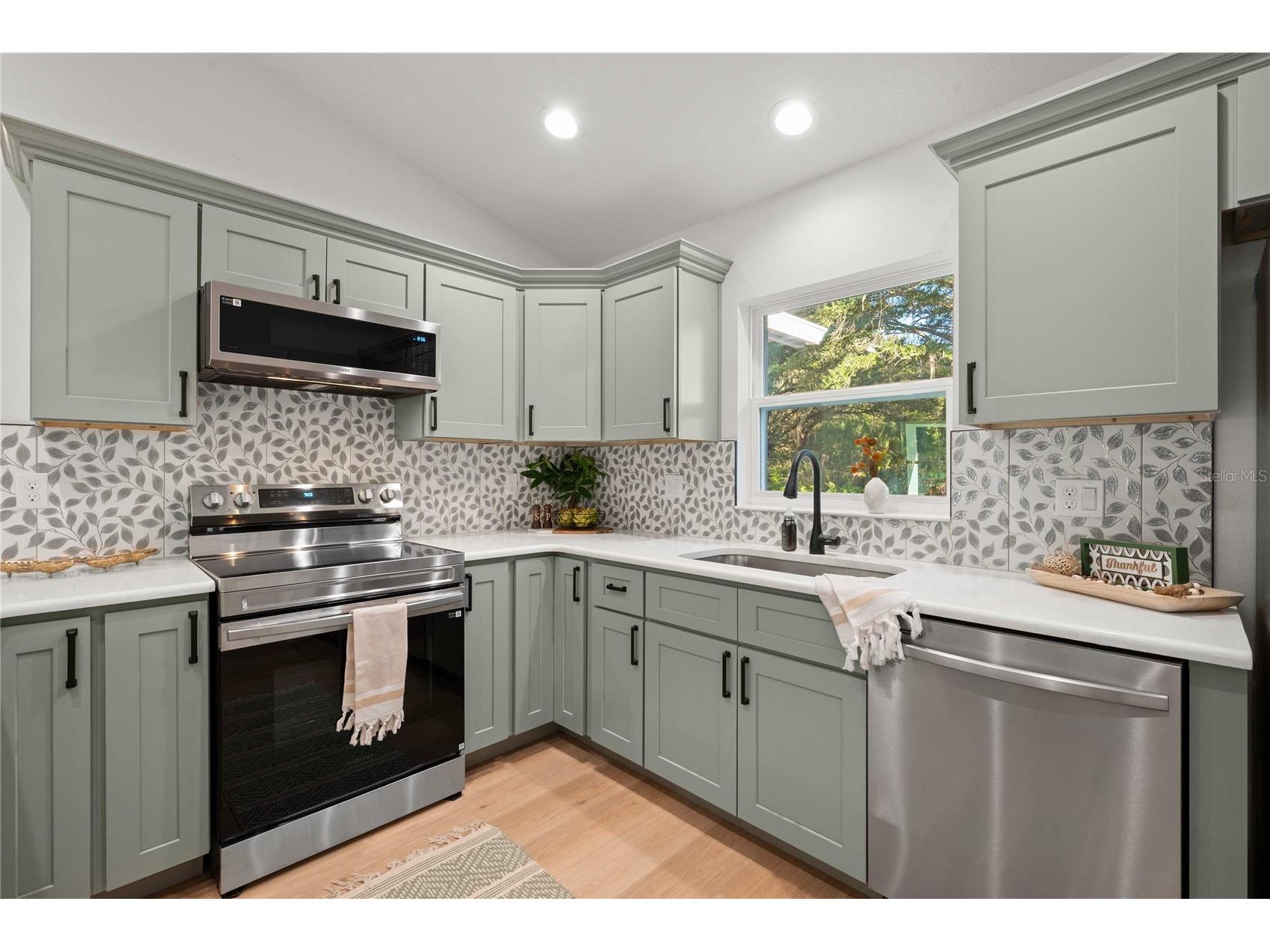 2164 Cr 436e Lake Panasoffkee FL 33538 G5102537 image3