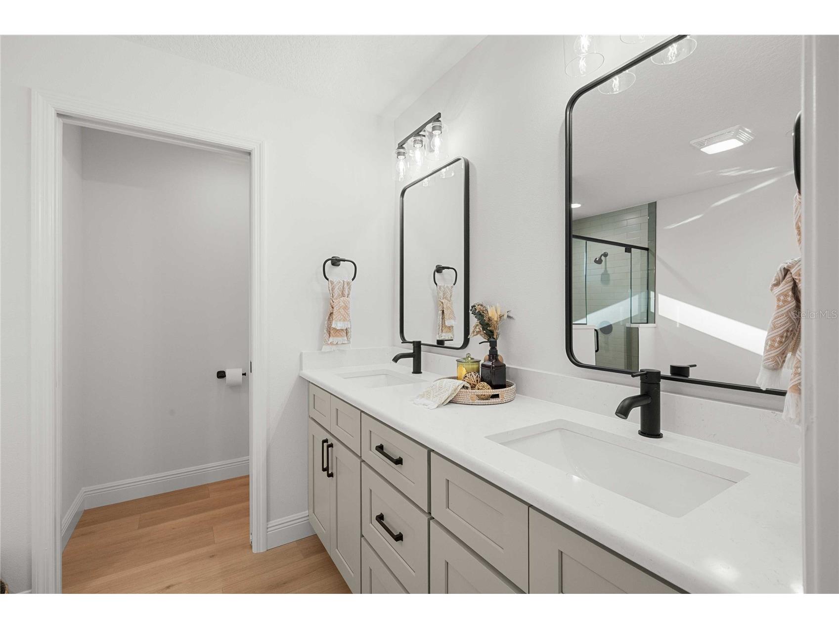 2164 Cr 436e Lake Panasoffkee FL 33538 G5102537 image33