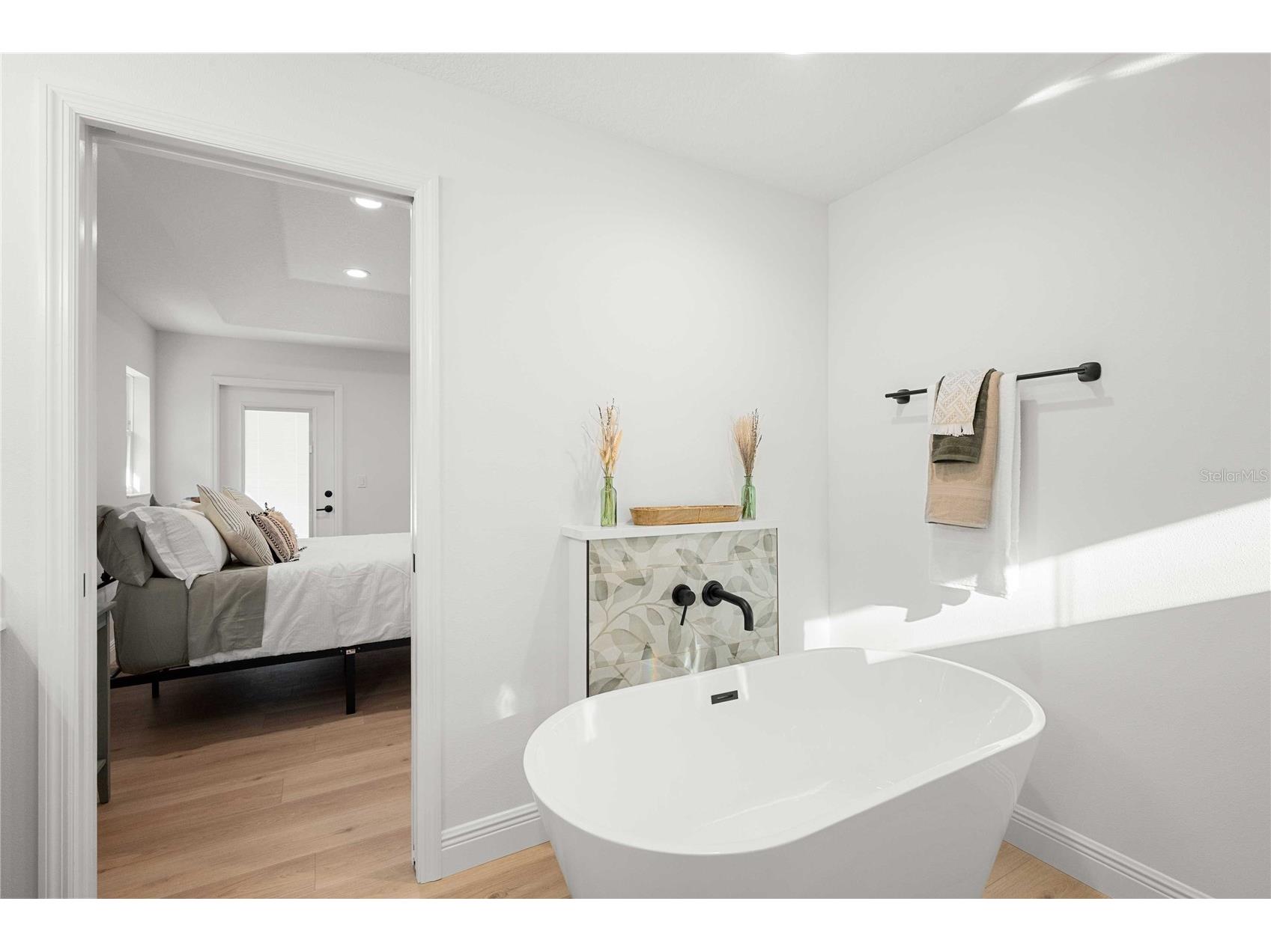 2164 Cr 436e Lake Panasoffkee FL 33538 G5102537 image36