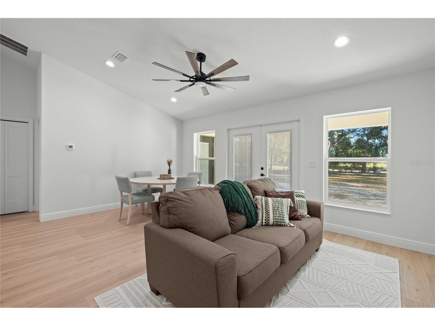 2164 Cr 436e Lake Panasoffkee FL 33538 G5102537 image7