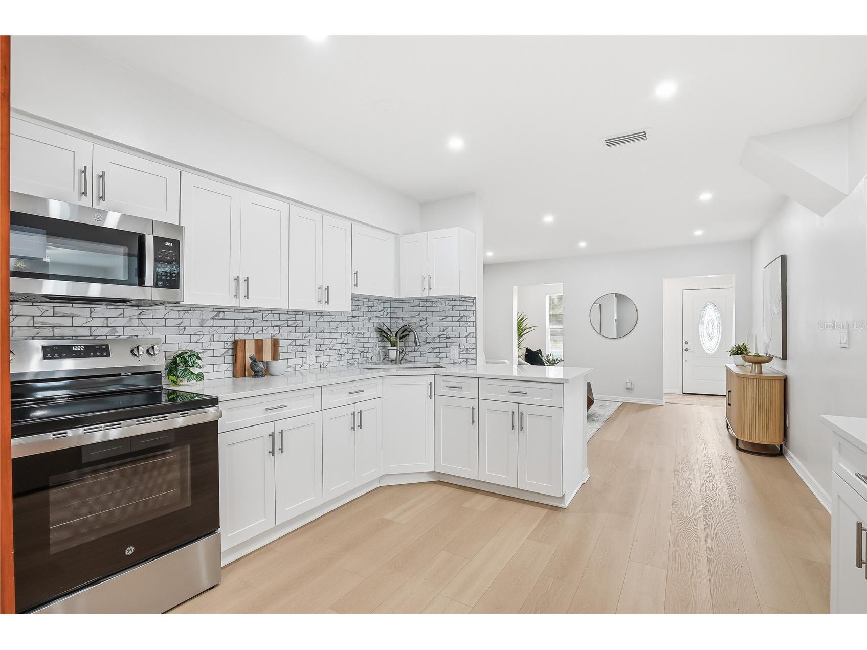 2164 Riviera Drive Clearwater FL 33763 TB8507362 image10