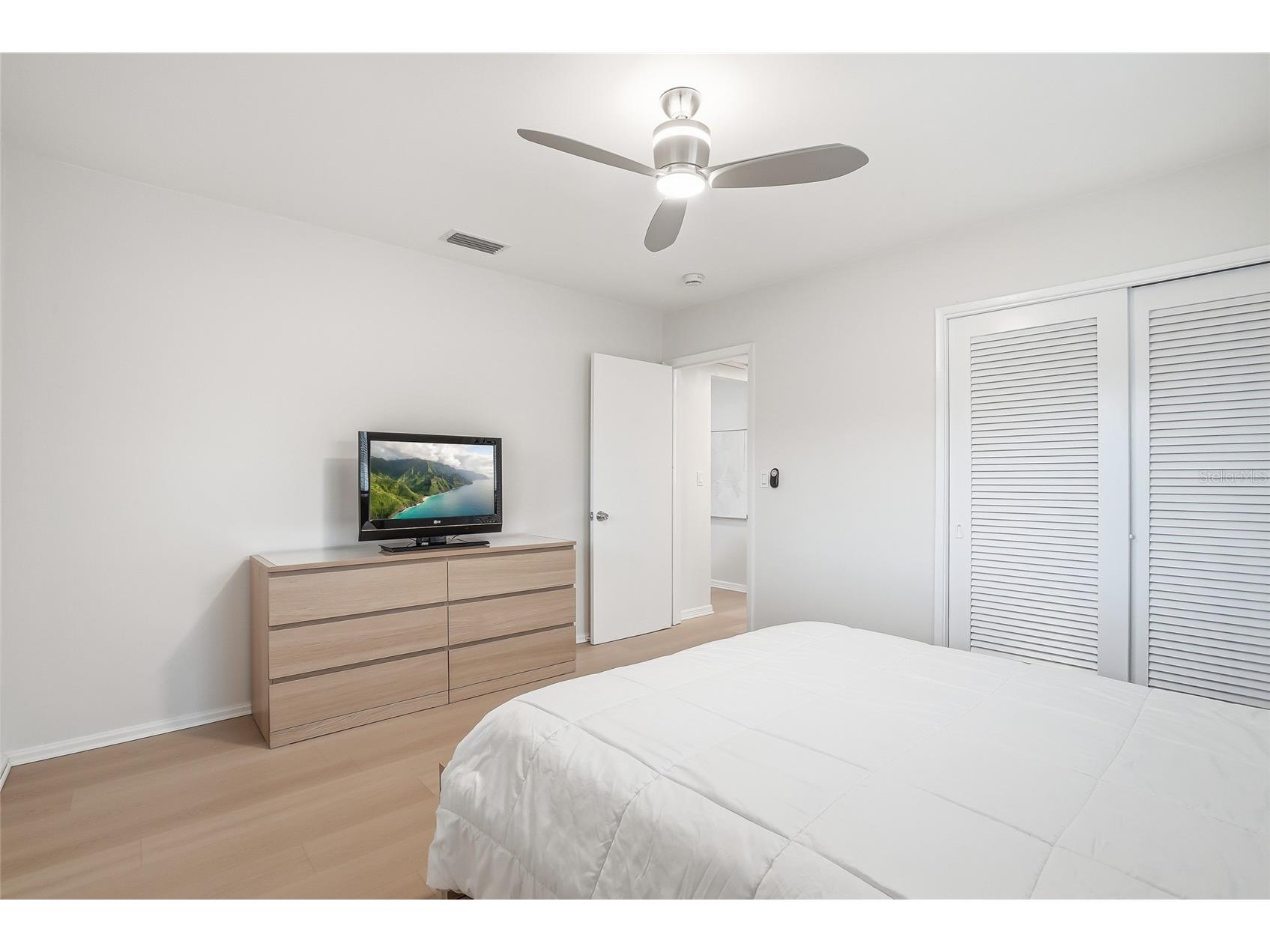 2164 Riviera Drive Clearwater FL 33763 TB8507362 image21