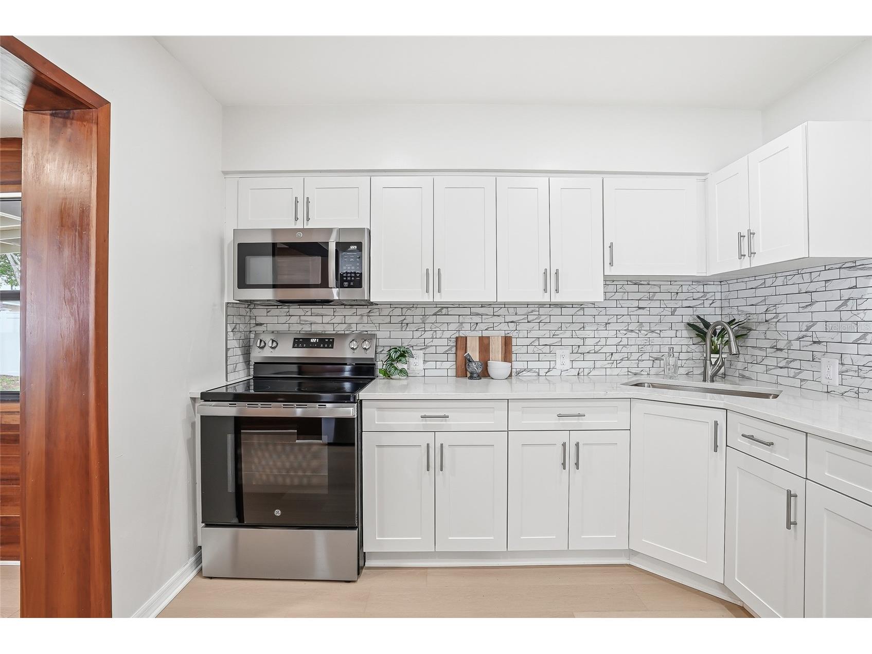 2164 Riviera Drive Clearwater FL 33763 TB8507362 image9