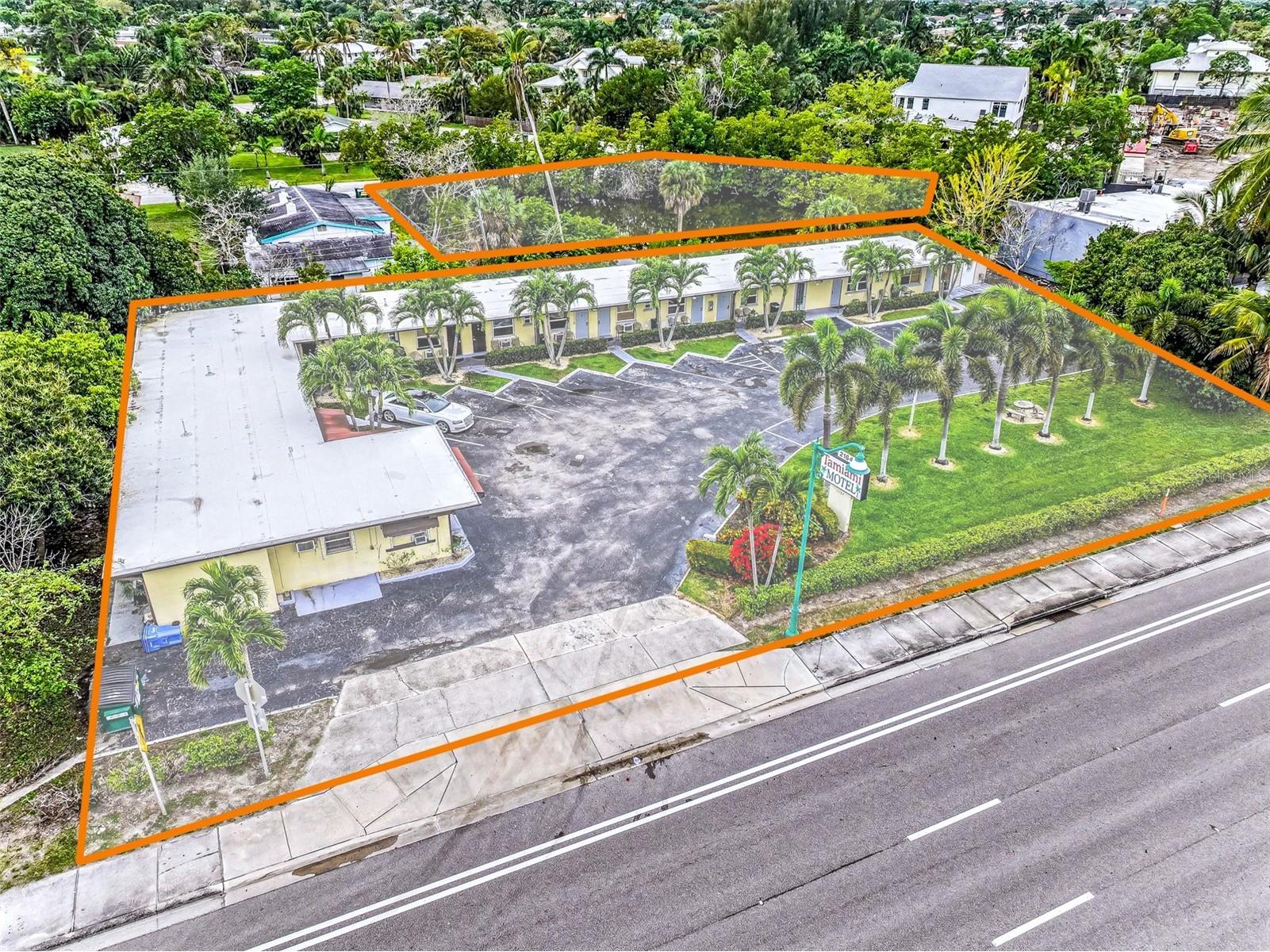 2164 Tamiami Trail E Naples FL 34112 A4690734 image1