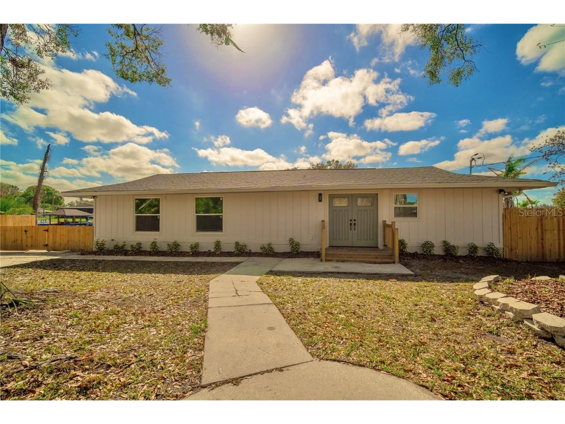 21642 Ocean Pines Drive Land O Lakes FL 34639 - SAXON LAKE PADGETT LAKE T3500600 image1